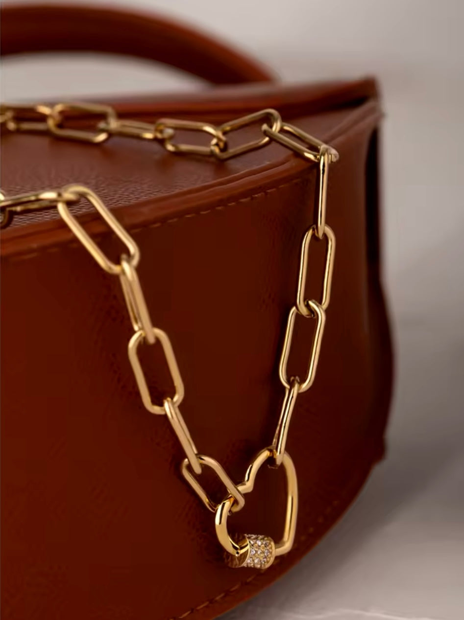 Savvy Heart Chainlink Necklace