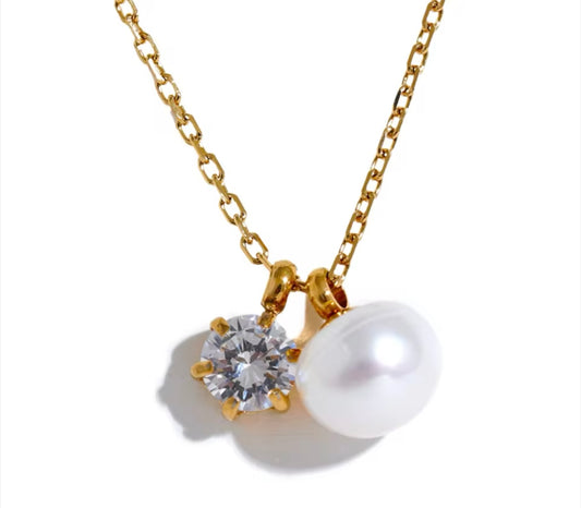 Kesi Pearl Duo Necklace